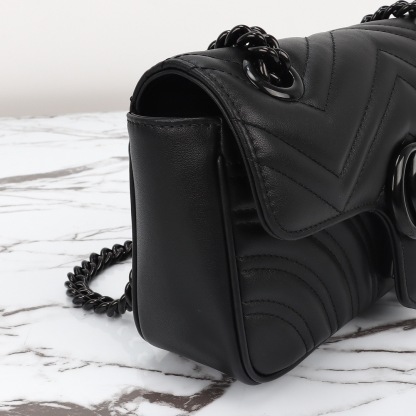 GG Marmont Small Shoulder Bag