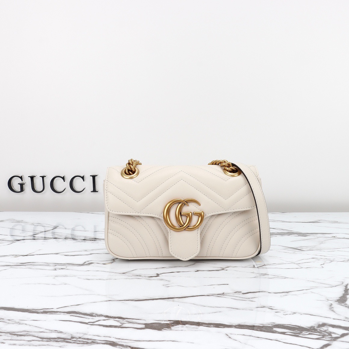 GG Marmont Small Shoulder Bag