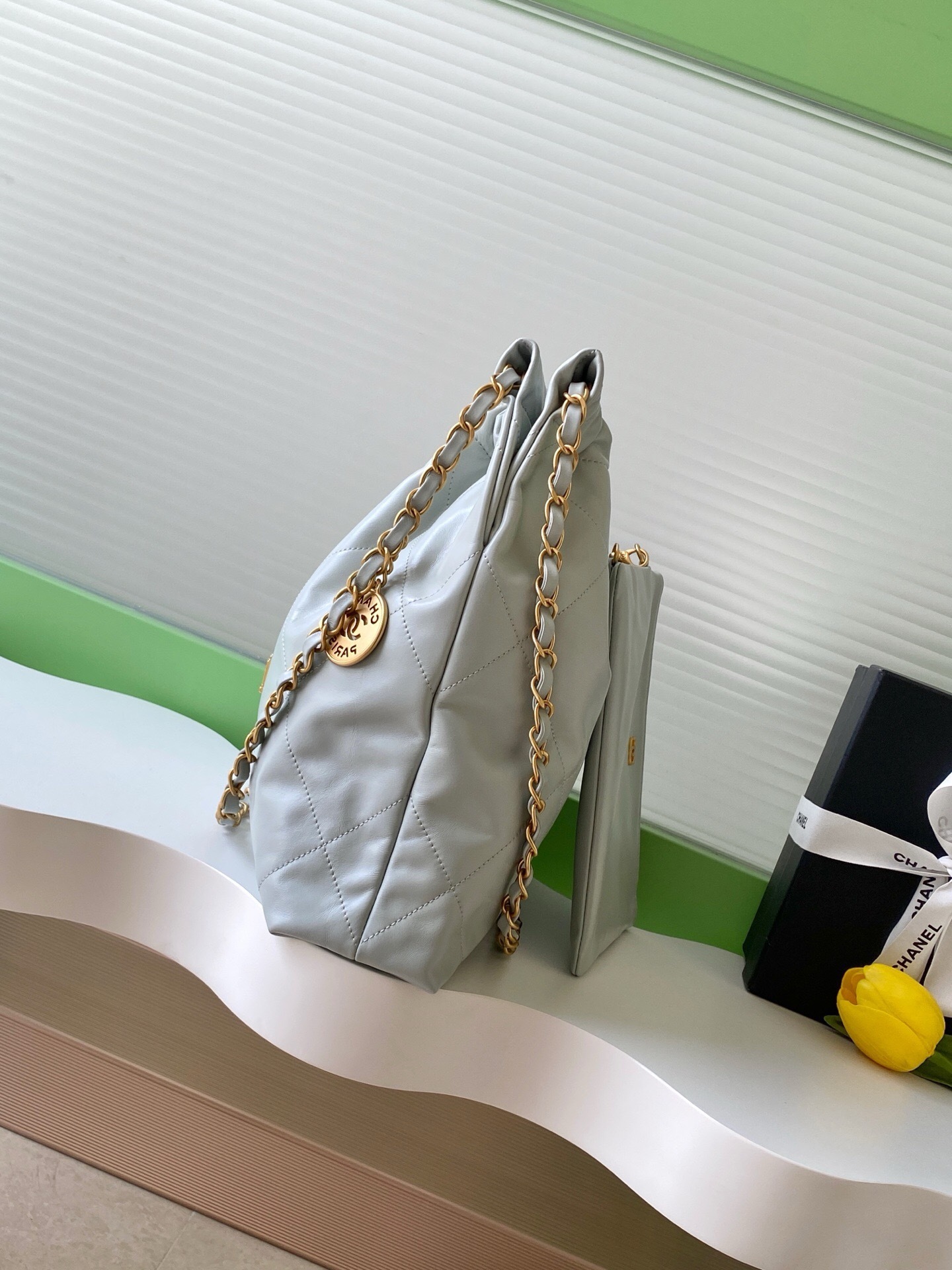 CHANEL 22 Small Handbag