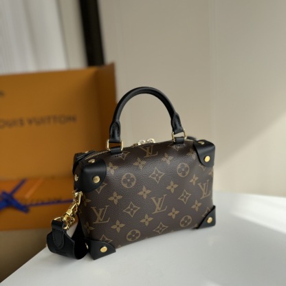 LV PETITE MALLE AOUPLE