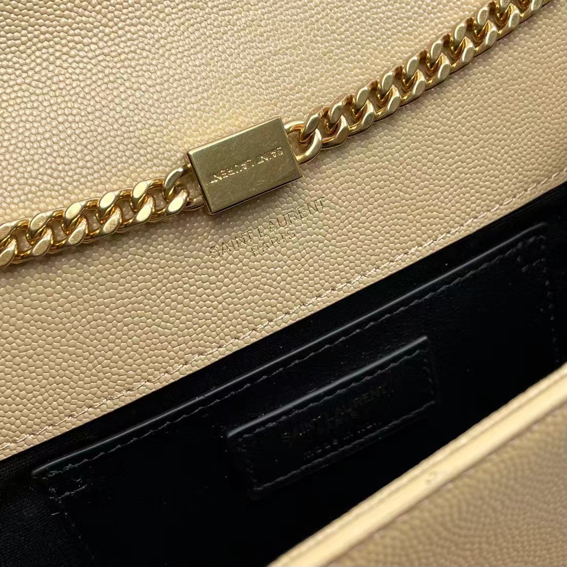 YSL Kate Medium In Grain Poudre embossed Leather Bag
