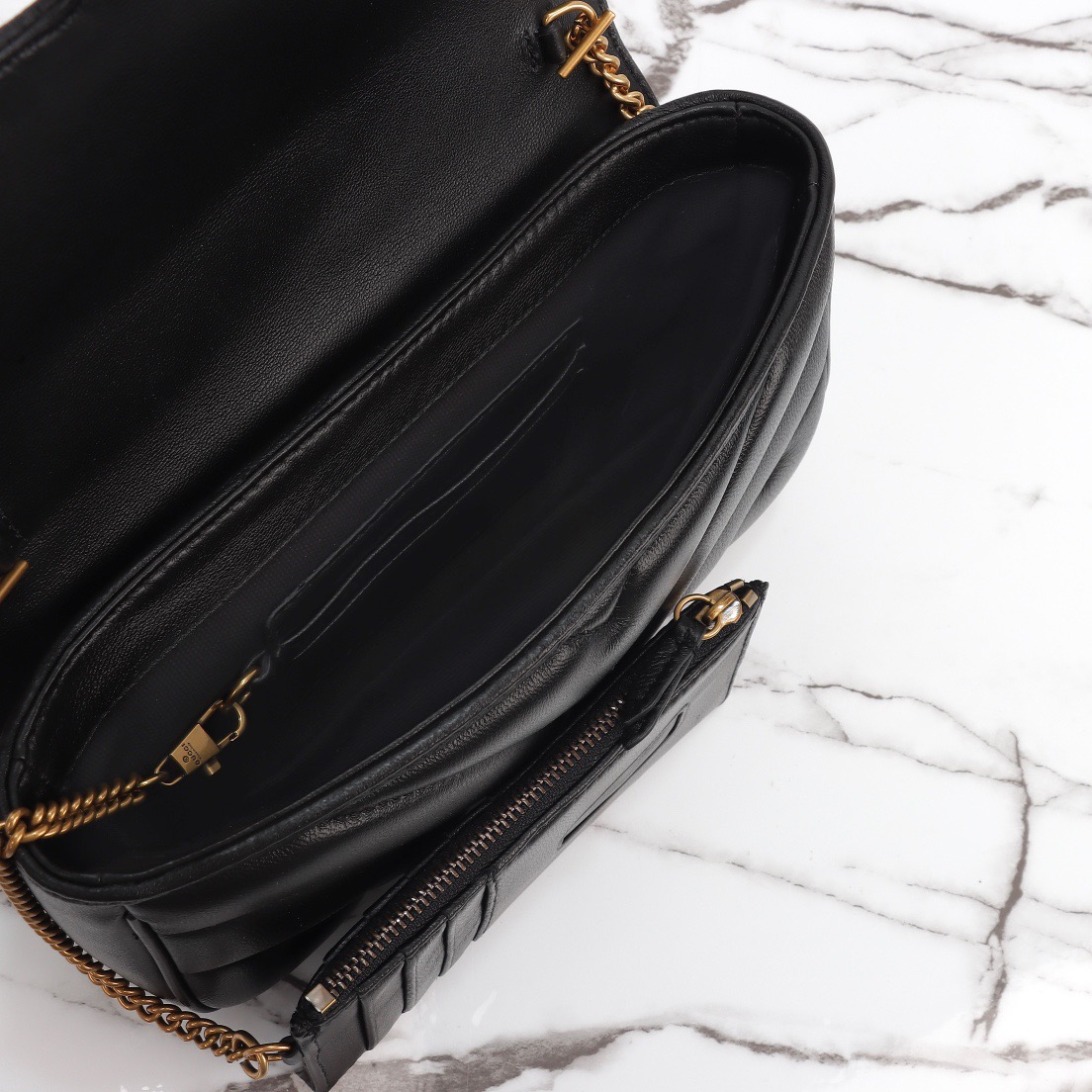 GG Marmont Small Shoulder Bag (with Card Holder)