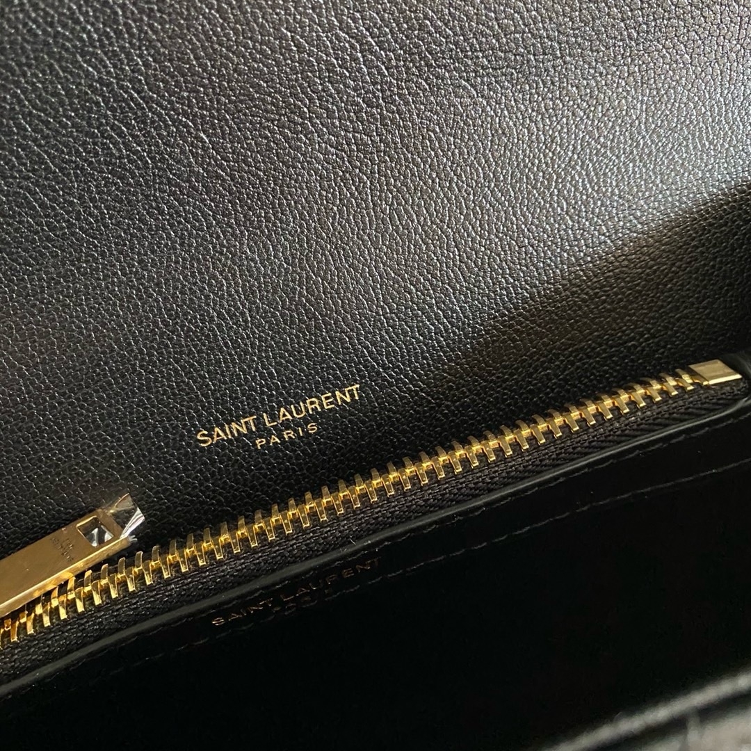 YSL COLLEGE MEDIUM IN QUILTED LEATHER
