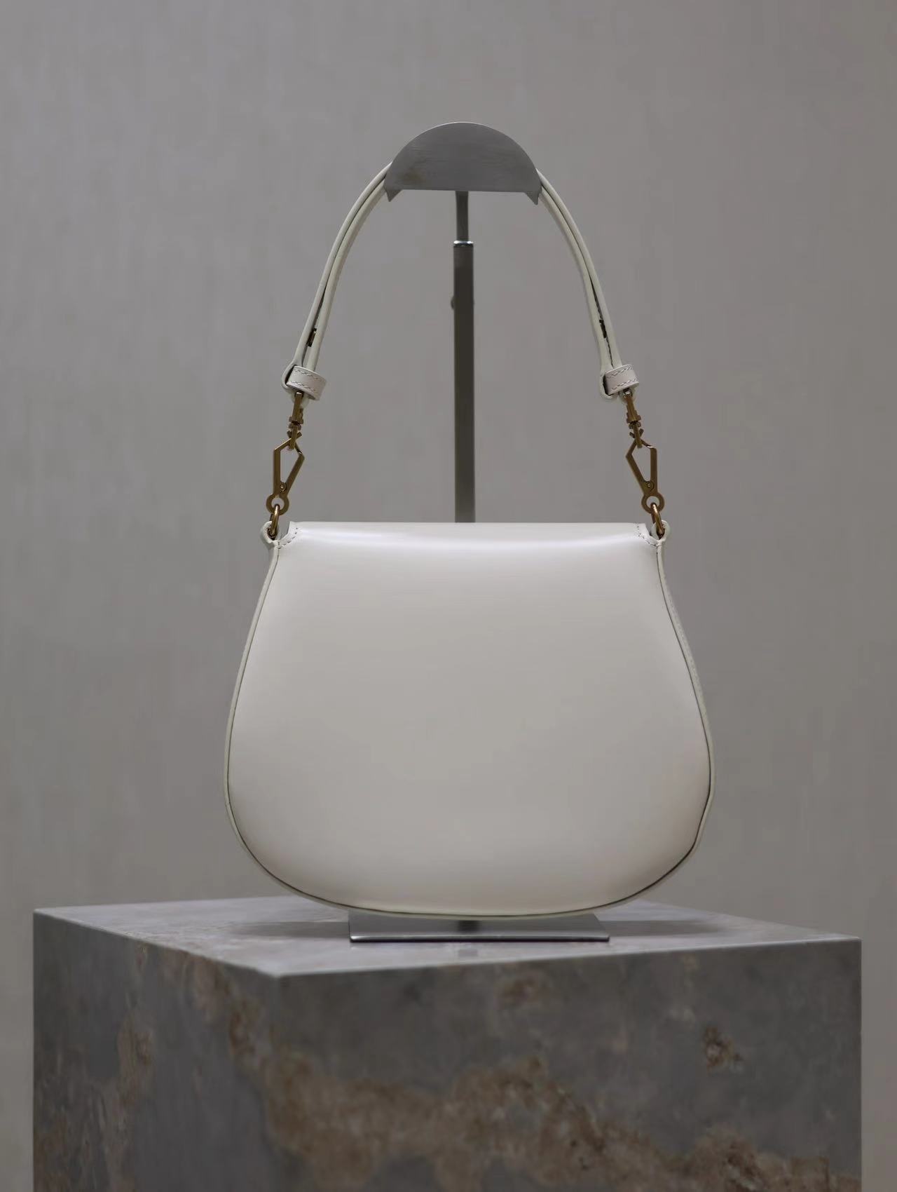 VOLTAIRE TOP HANDLE IN BOX SAINT LAURENT