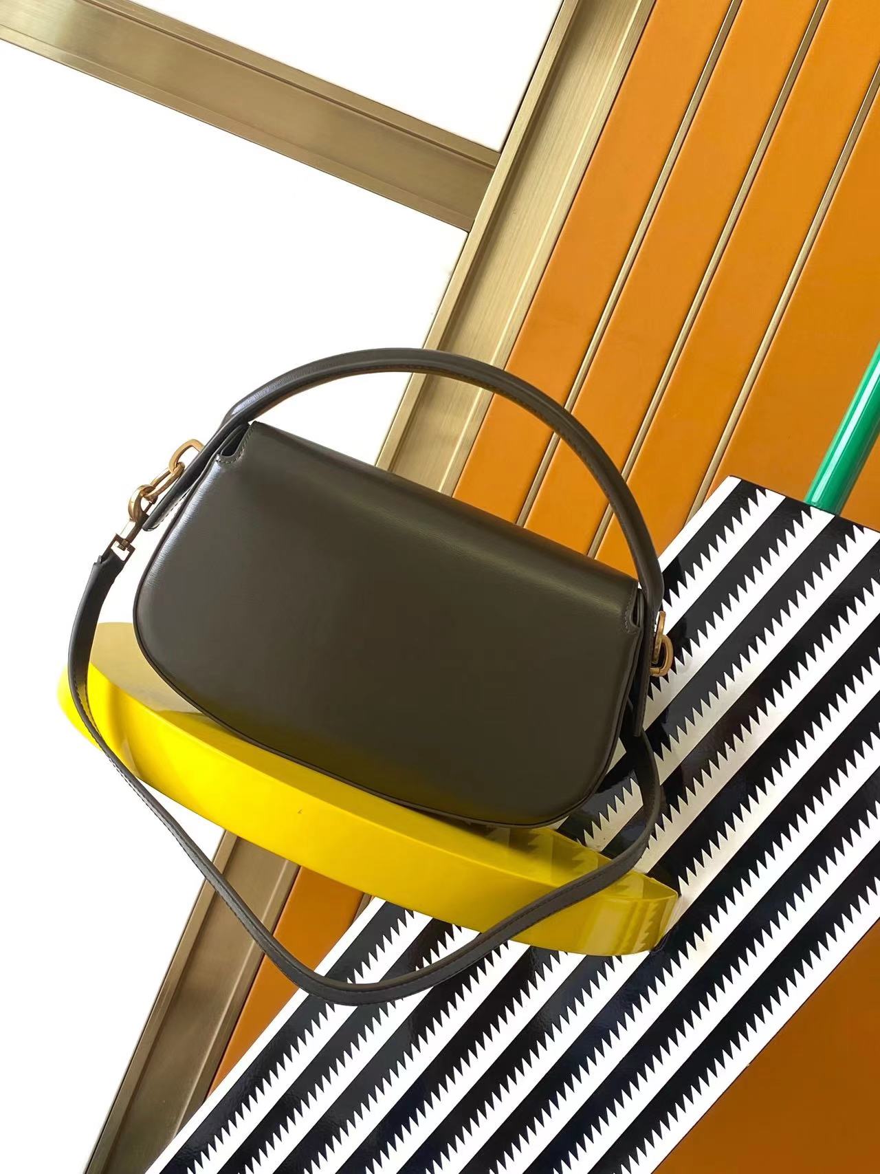 VOLTAIRE IN BOX SAINT LAURENT