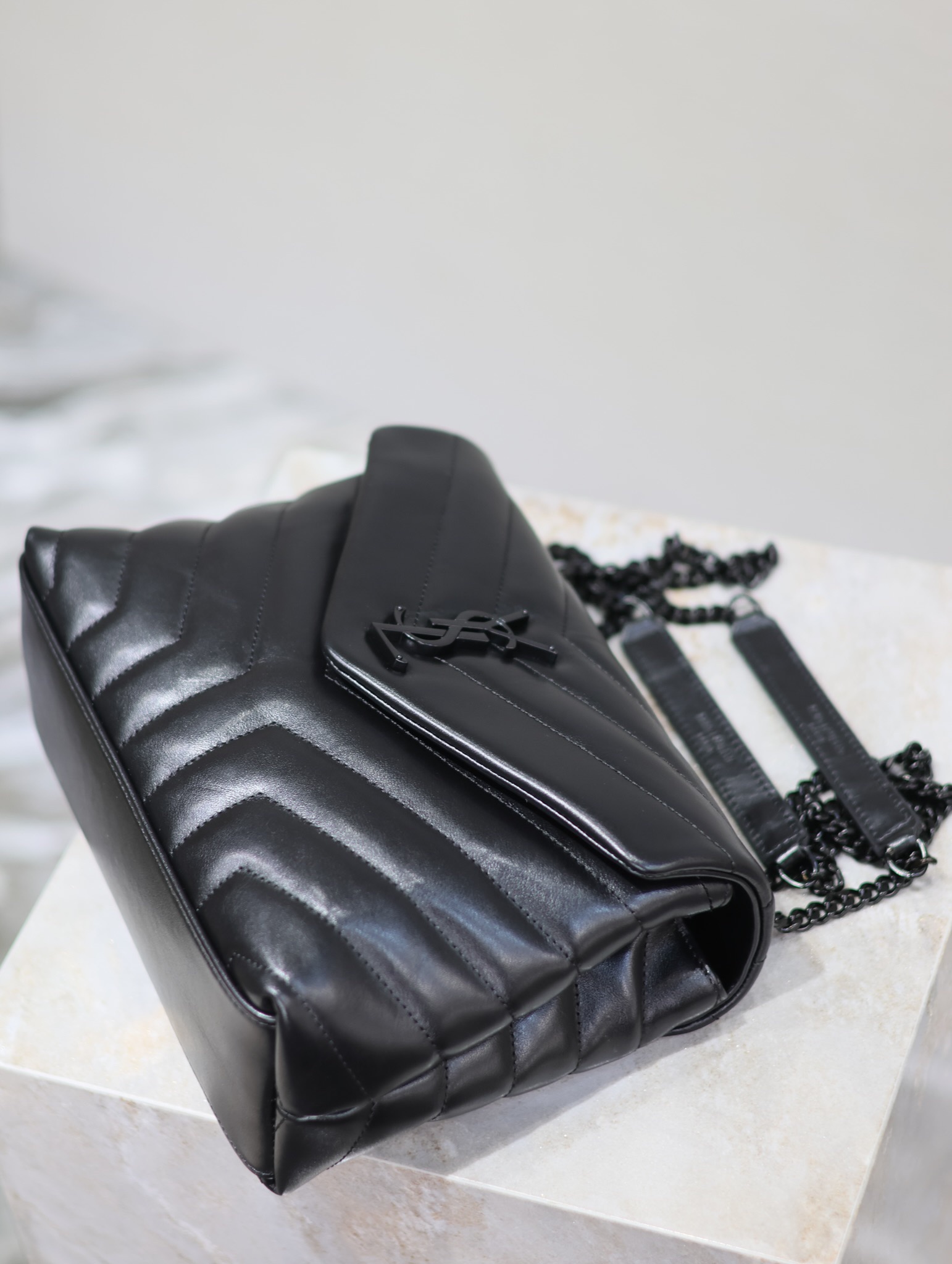 YSL LOULOU SMALL CHAIN BAG IN QUILTED "Y" LEATHER