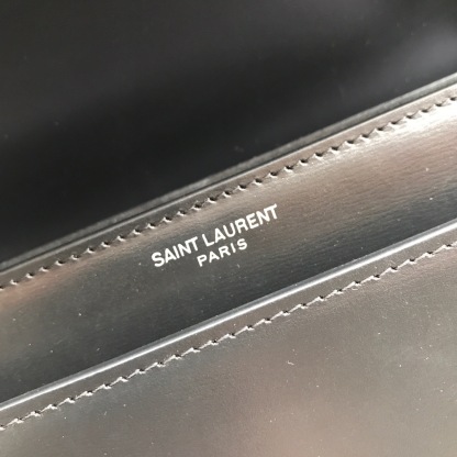 YSL SUNSET MEDIUM CHAIN BAG IN SMOOTH LEATHER