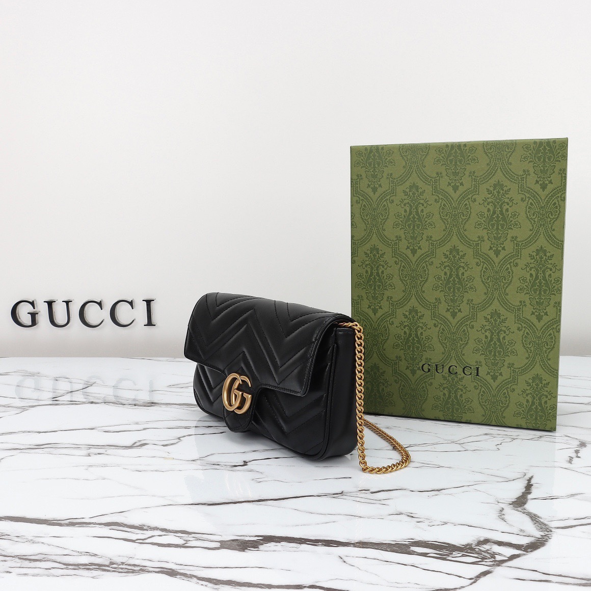 GG Marmont Small Shoulder Bag