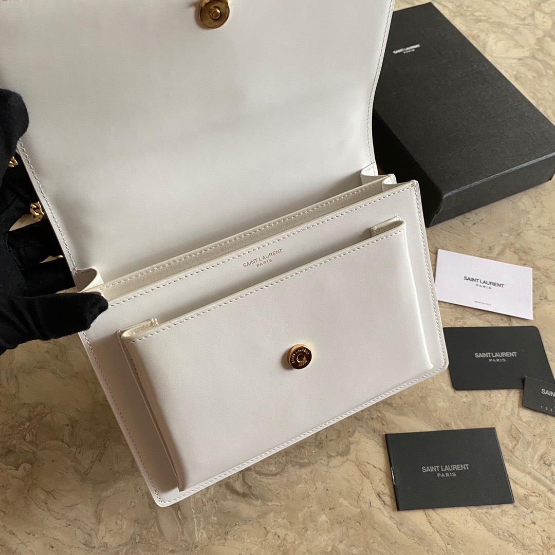 YSL SUNSET MEDIUM CHAIN BAG IN SMOOTH LEATHER