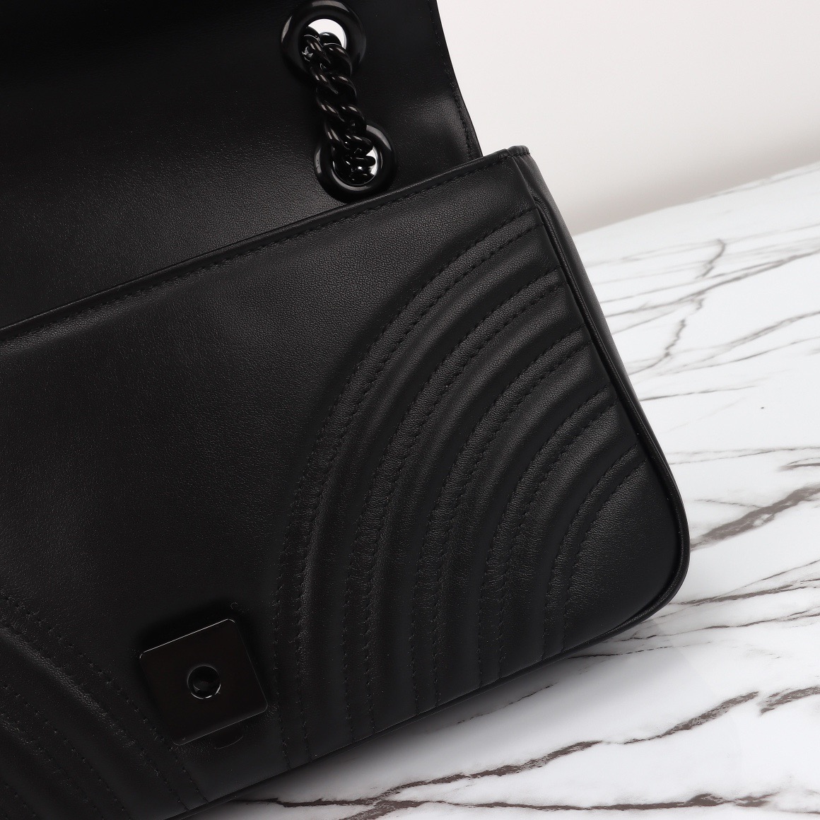 GG Marmont series medium shoulder bag