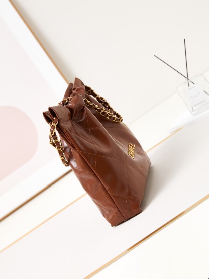 CHANEL 22 Small Handbag