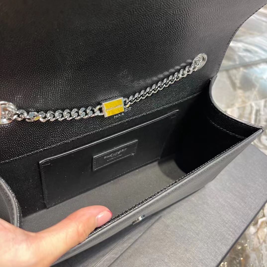 YSL KATE MEDIUM CHAIN BAG WITH TASSEL IN GRAIN DE POUDRE EMBOSSED LEATHER