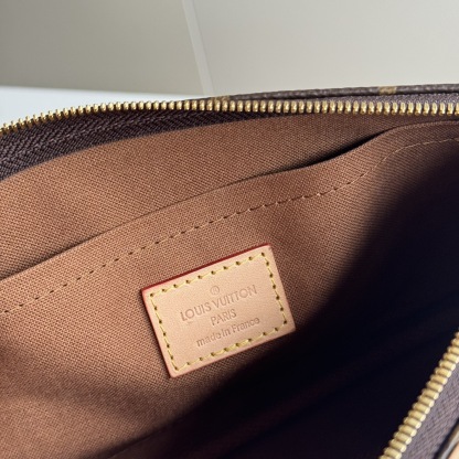 LV Multi Pochette Accessoires