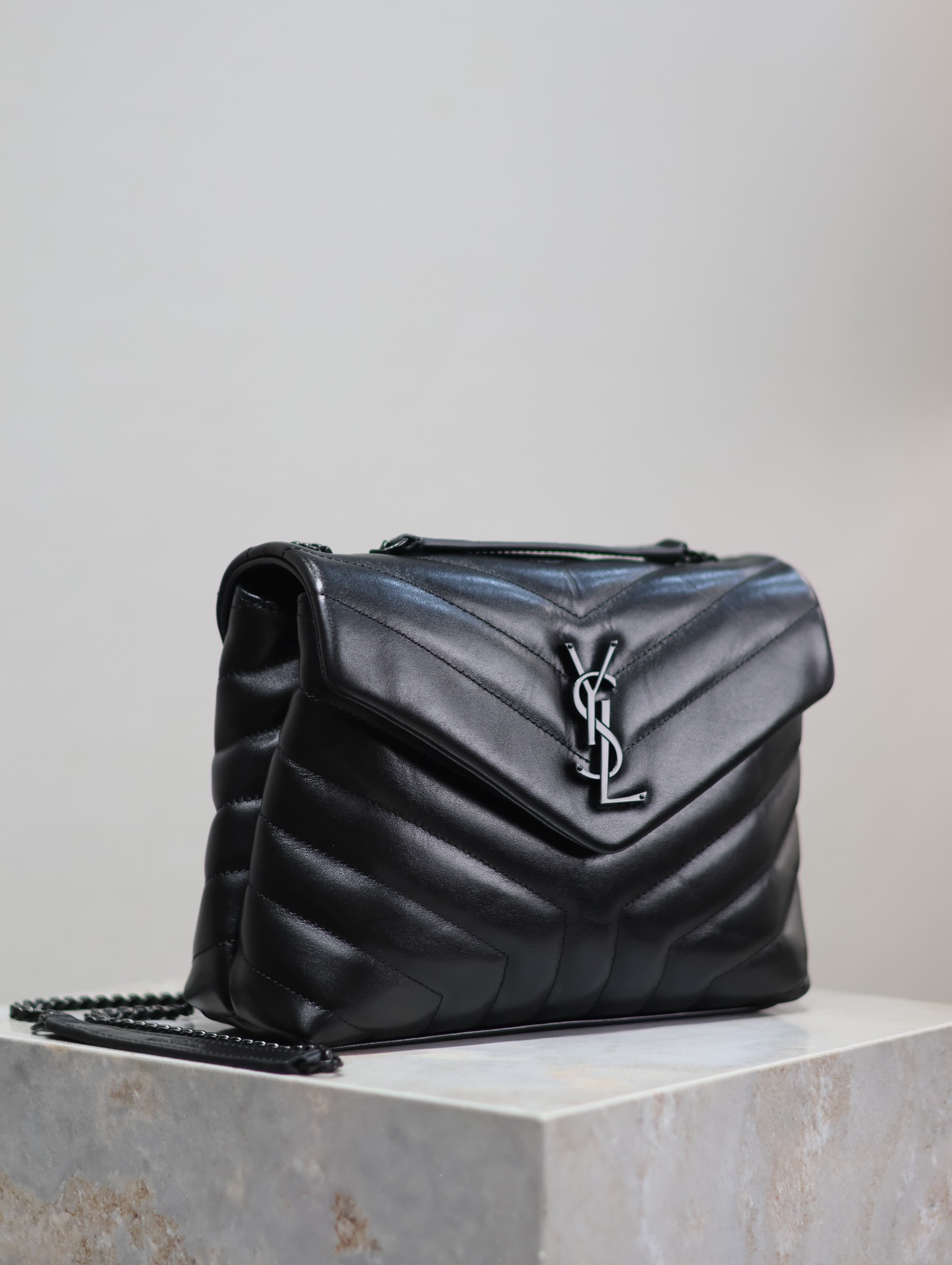 YSL LOULOU SMALL CHAIN BAG IN QUILTED "Y" LEATHER