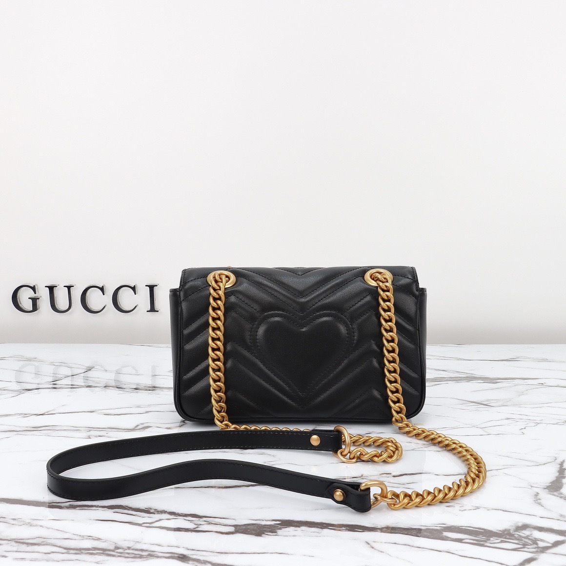 GG Marmont Small Shoulder Bag