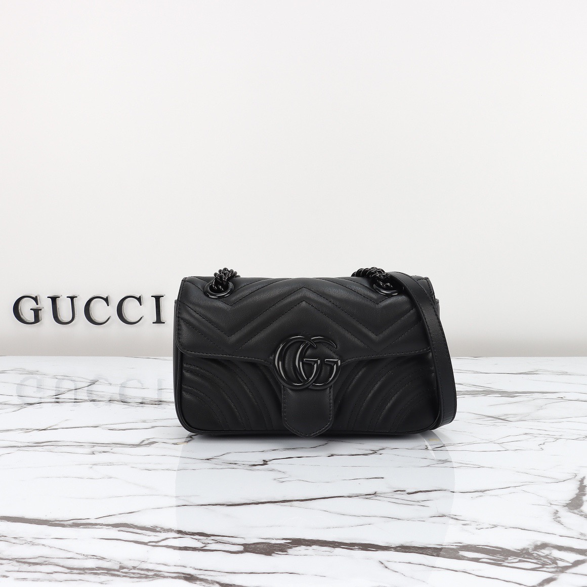 GG Marmont Small Shoulder Bag