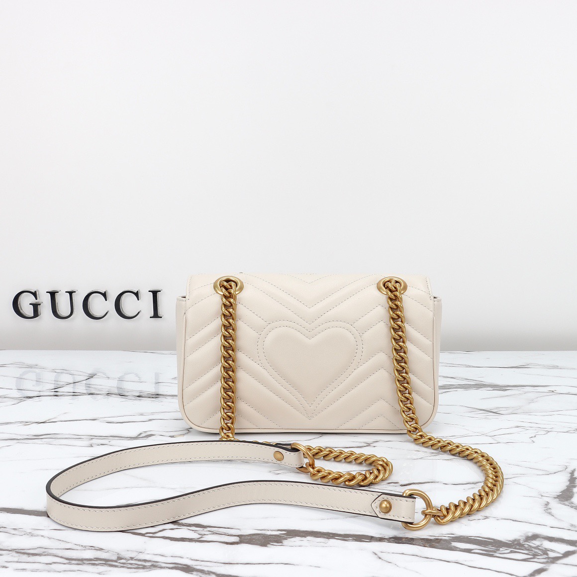 GG Marmont Small Shoulder Bag
