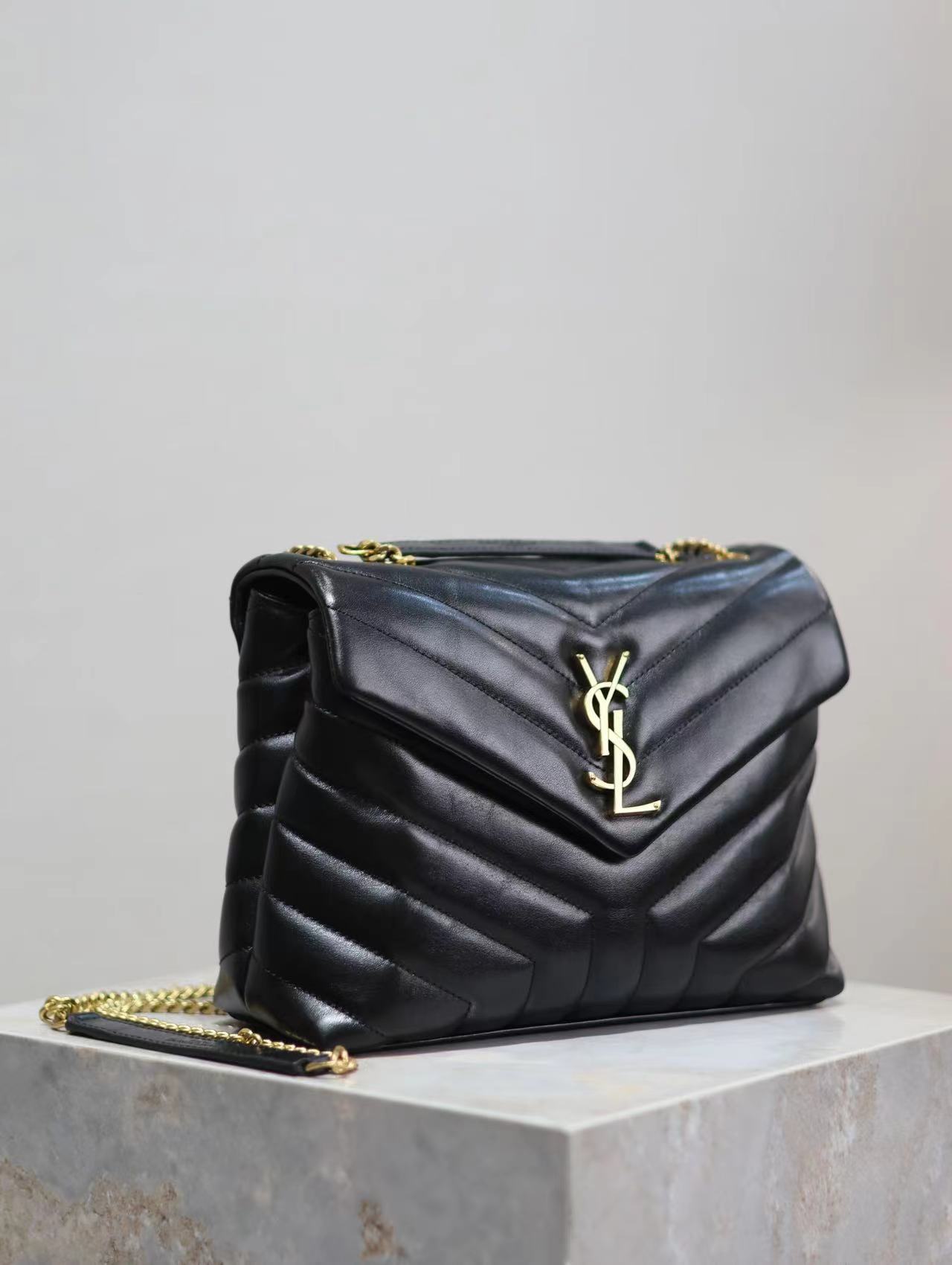 YSL LOULOU SMALL CHAIN BAG IN QUILTED "Y" LEATHER