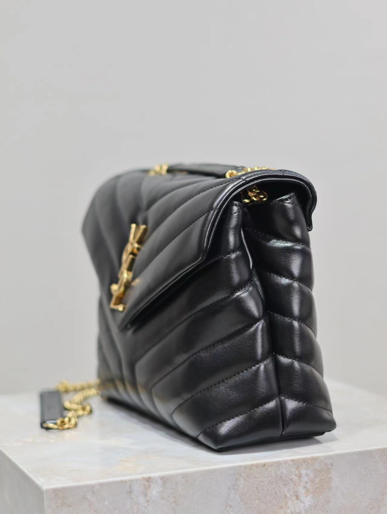 YSL LOULOU SMALL CHAIN BAG IN QUILTED "Y" LEATHER