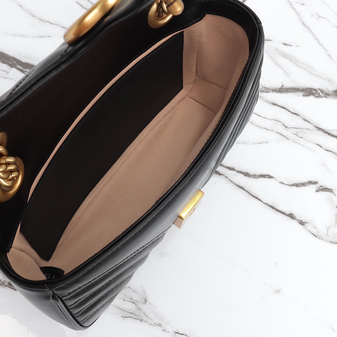 GG Marmont Small Shoulder Bag