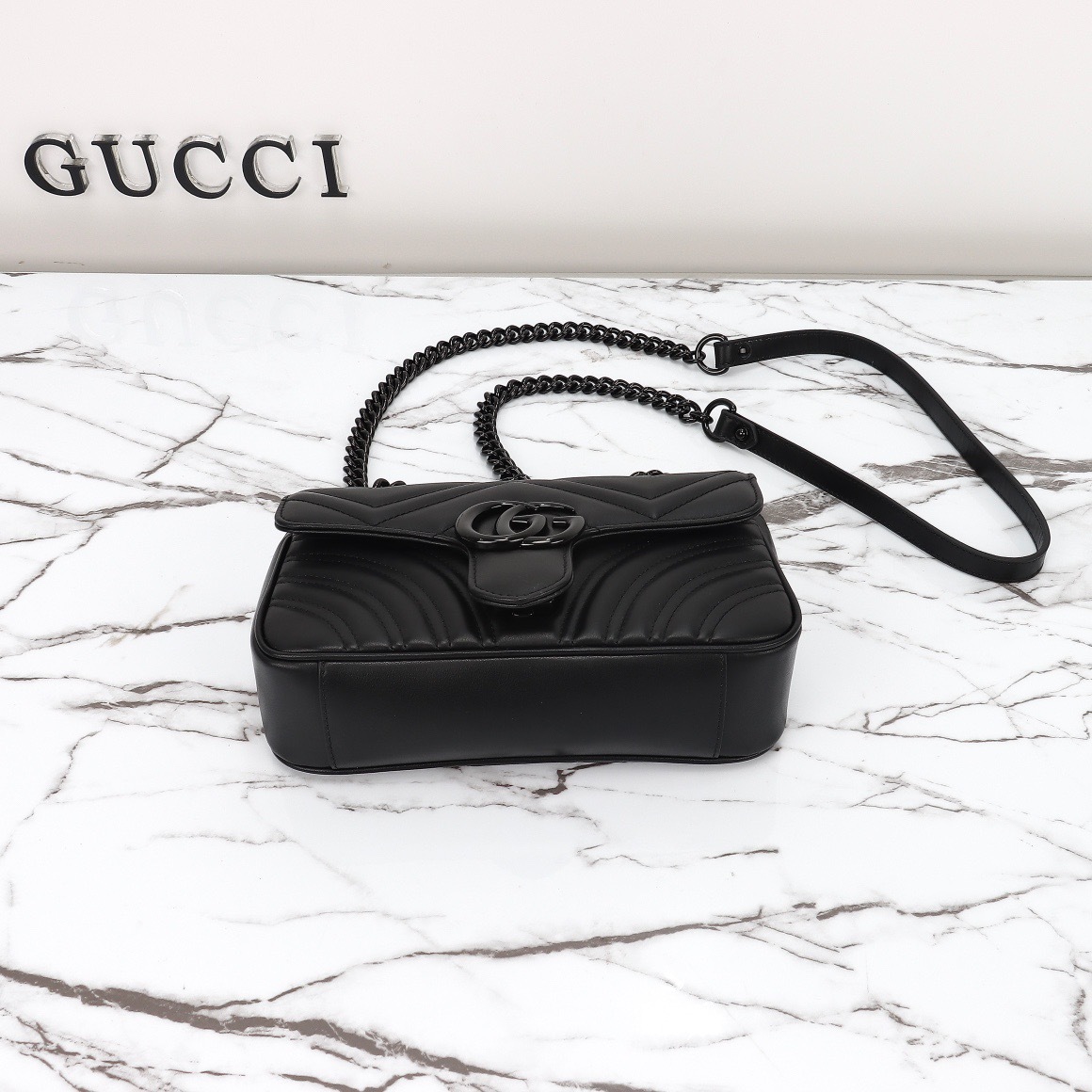 GG Marmont Small Shoulder Bag