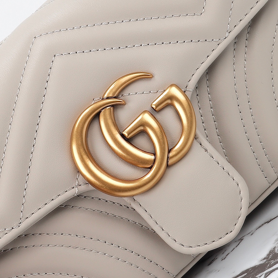 GG Marmont Small Shoulder Bag