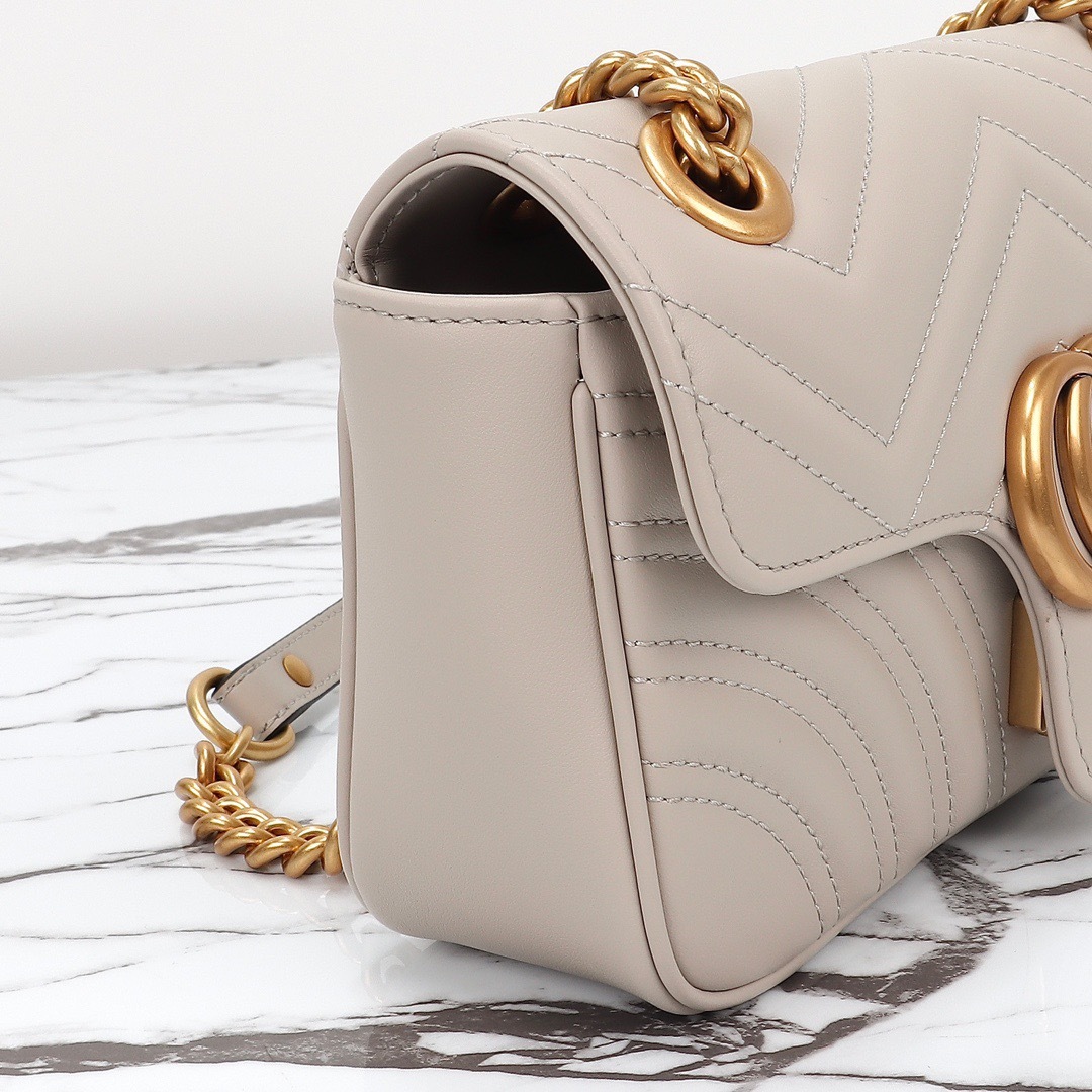 GG Marmont Small Shoulder Bag