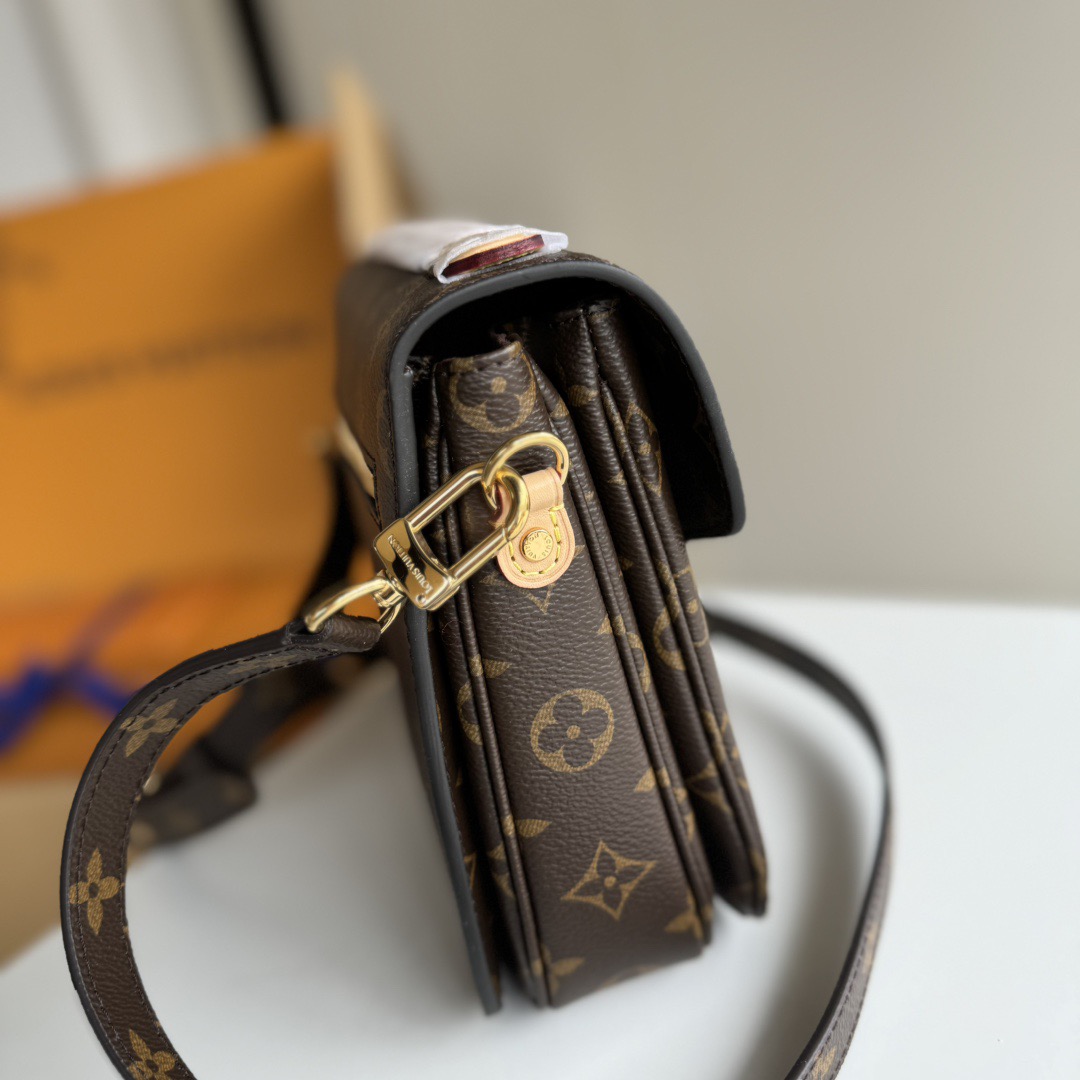 LV Pochette Métis