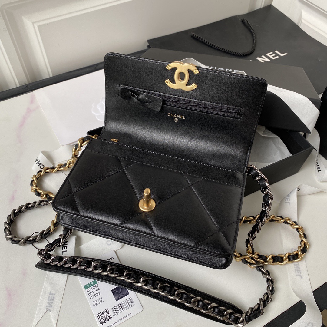Chanel WOC