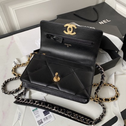 Chanel WOC