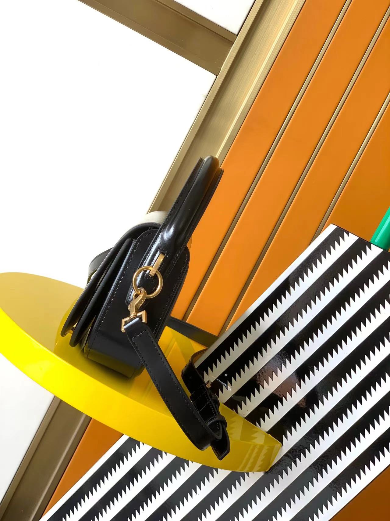 VOLTAIRE IN BOX SAINT LAURENT