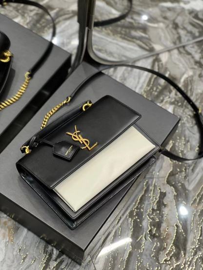 YSL SUNSET MEDIUM TOP HANDLE IN SMOOTH LEATHER