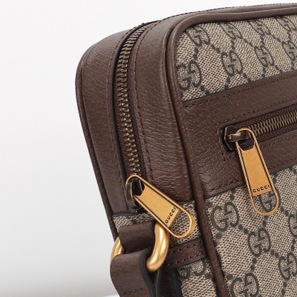 Ophidia series medium messenger bag