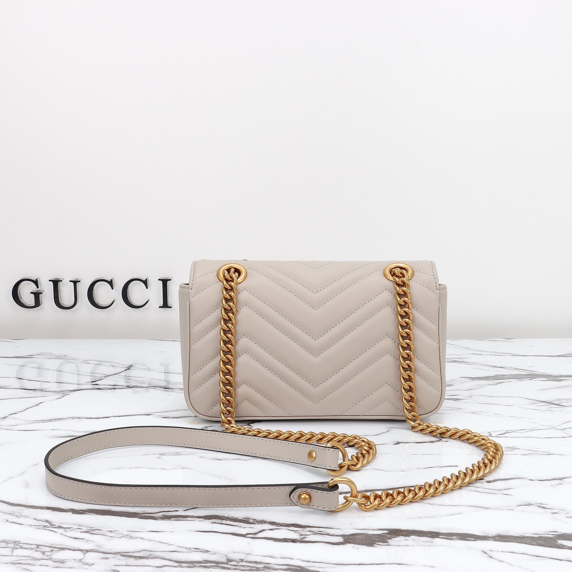 GG Marmont Small Shoulder Bag