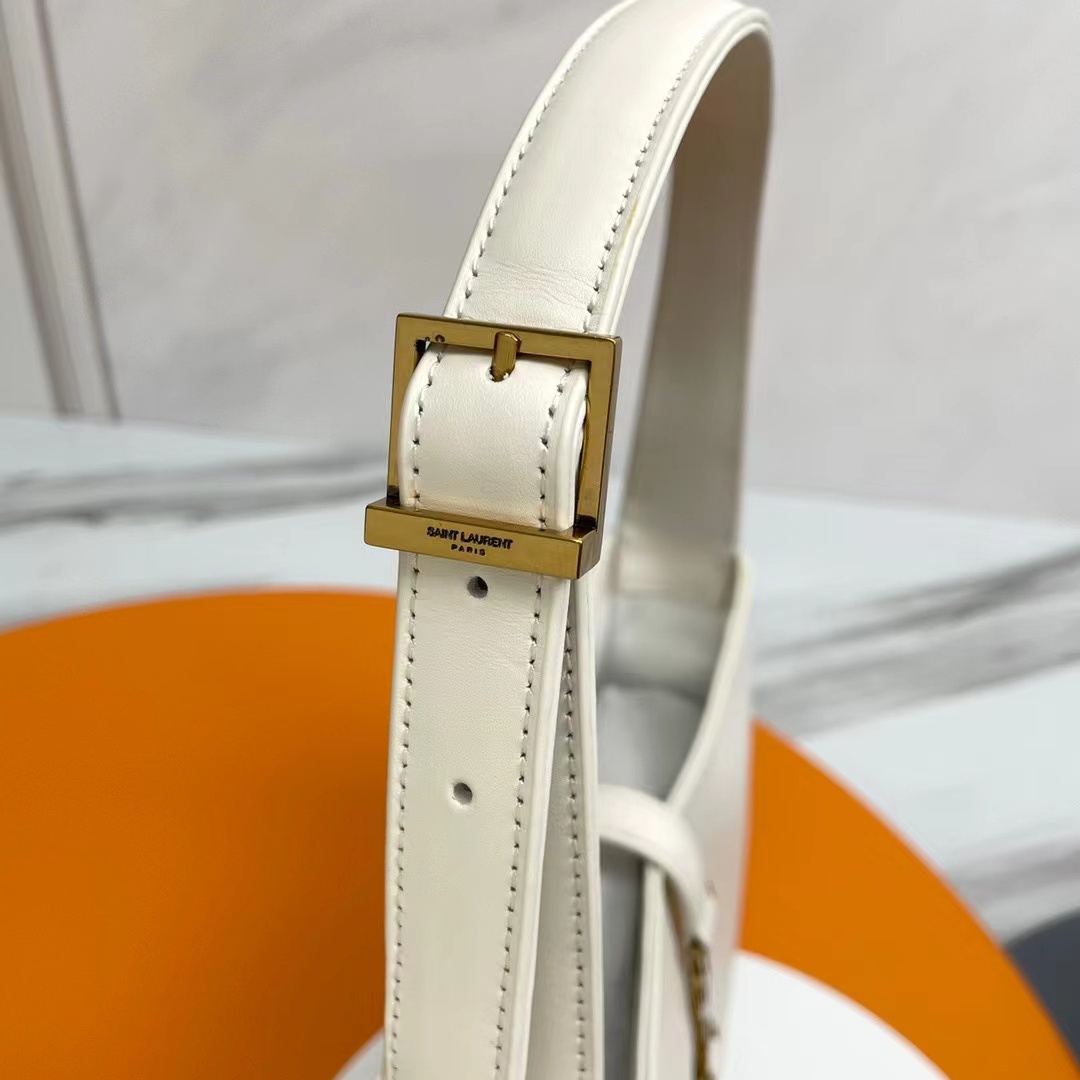 YSL LE 5 À 7 IN SMOOTH LEATHER