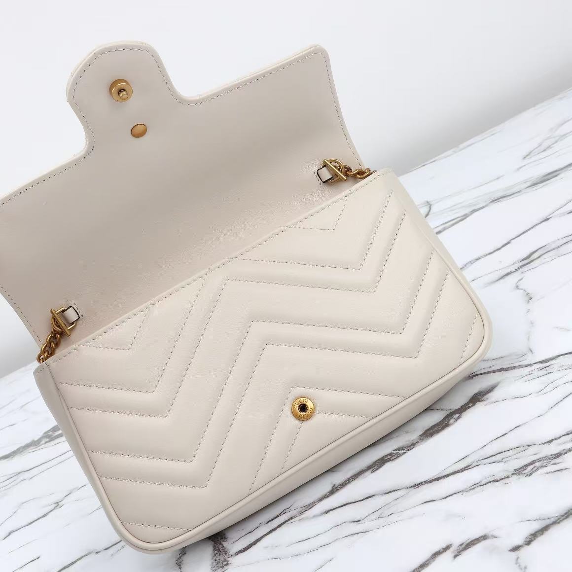 GG Marmont Small Shoulder Bag