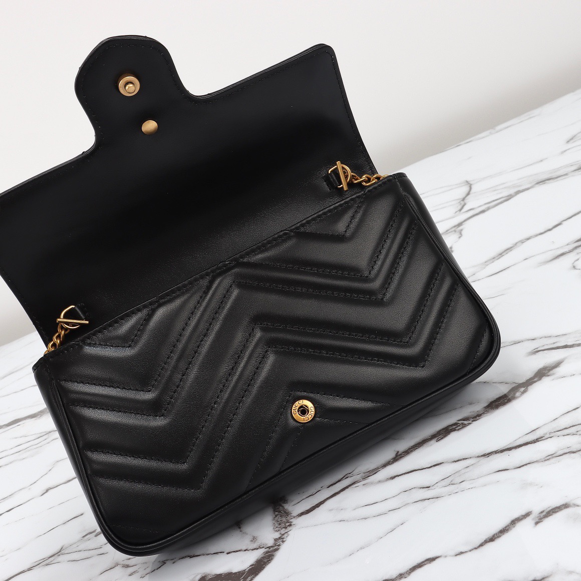 GG Marmont Small Shoulder Bag