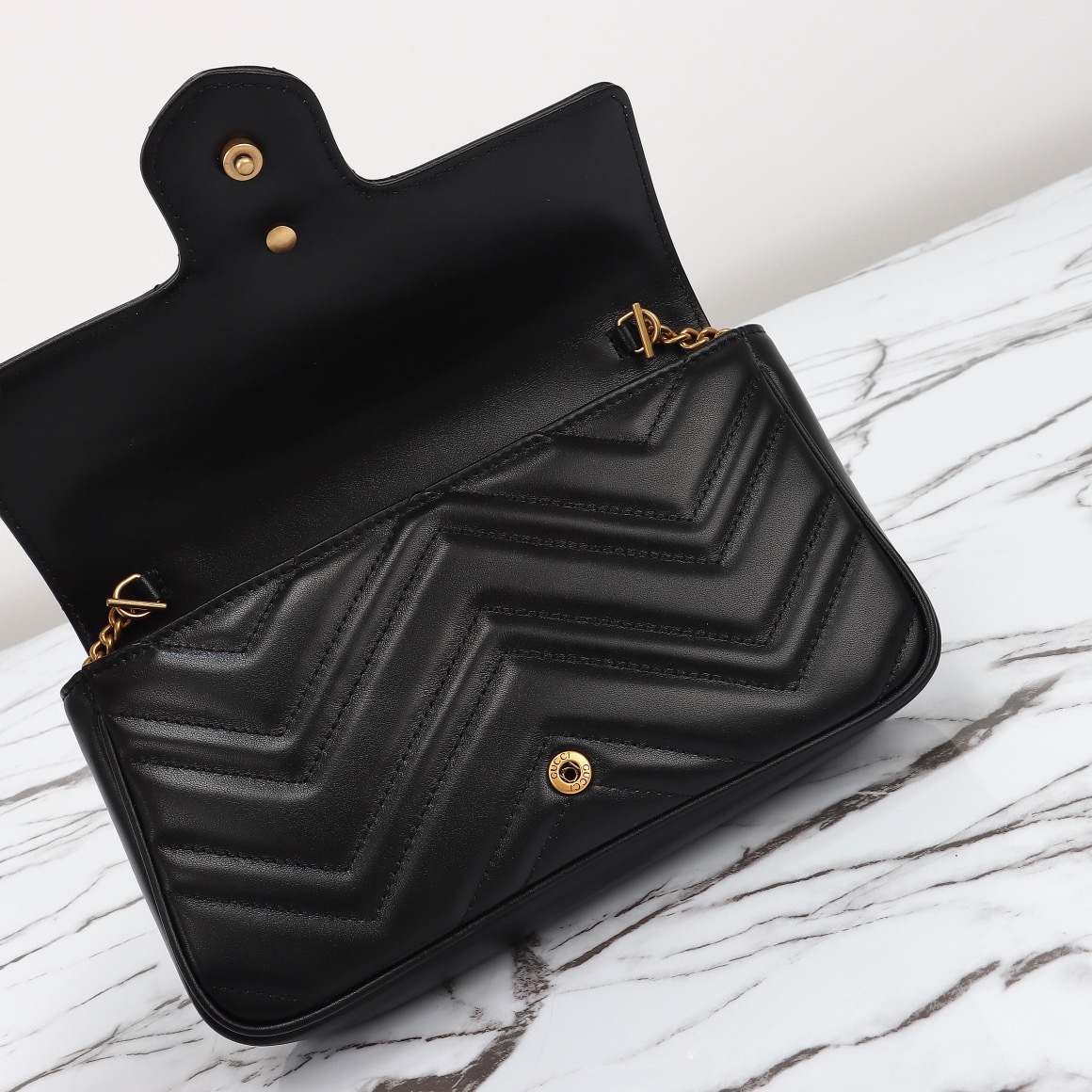 GG Marmont Small Shoulder Bag