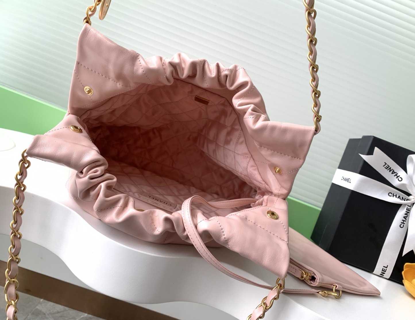 CHANEL 22 Small Handbag