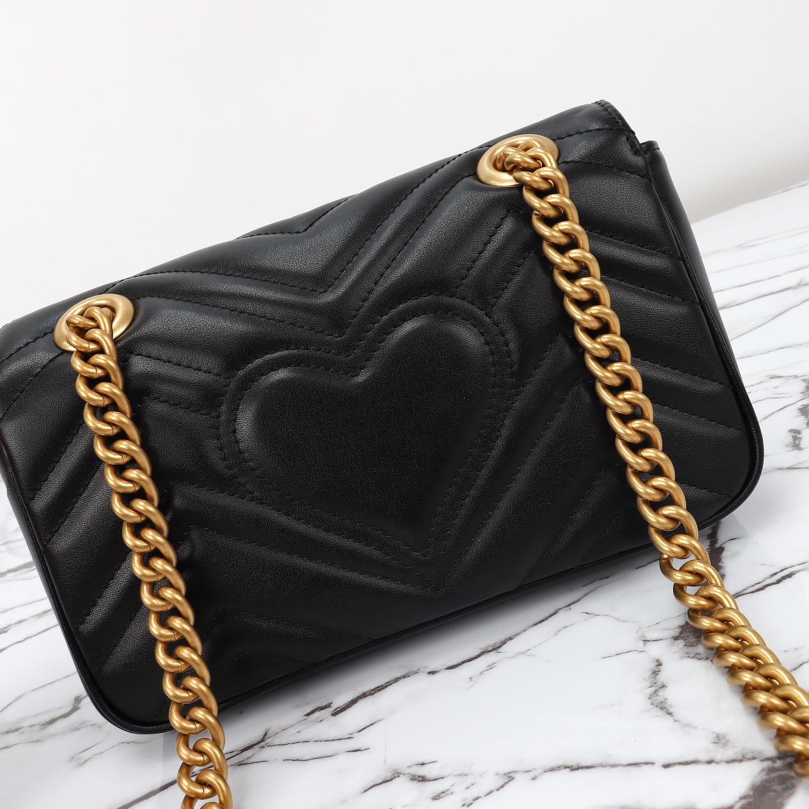 GG Marmont Small Shoulder Bag