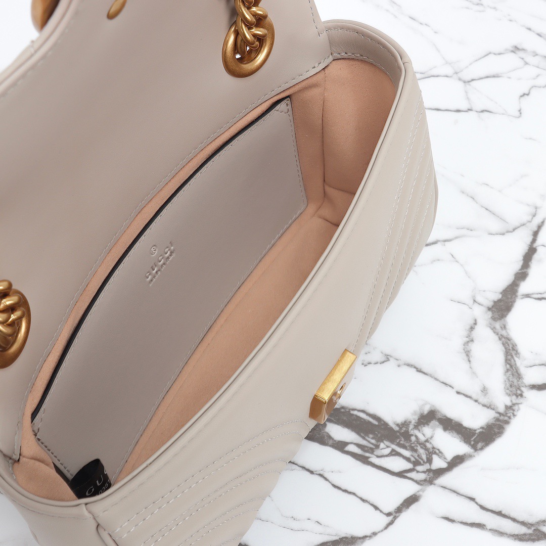 GG Marmont Small Shoulder Bag