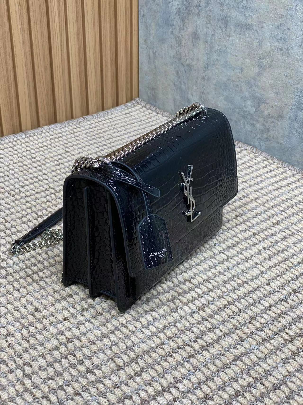 YSL SUNSET MEDIUM CHAIN BAG IN CROCODILE-EMBOSSED SHINY LEATHER
