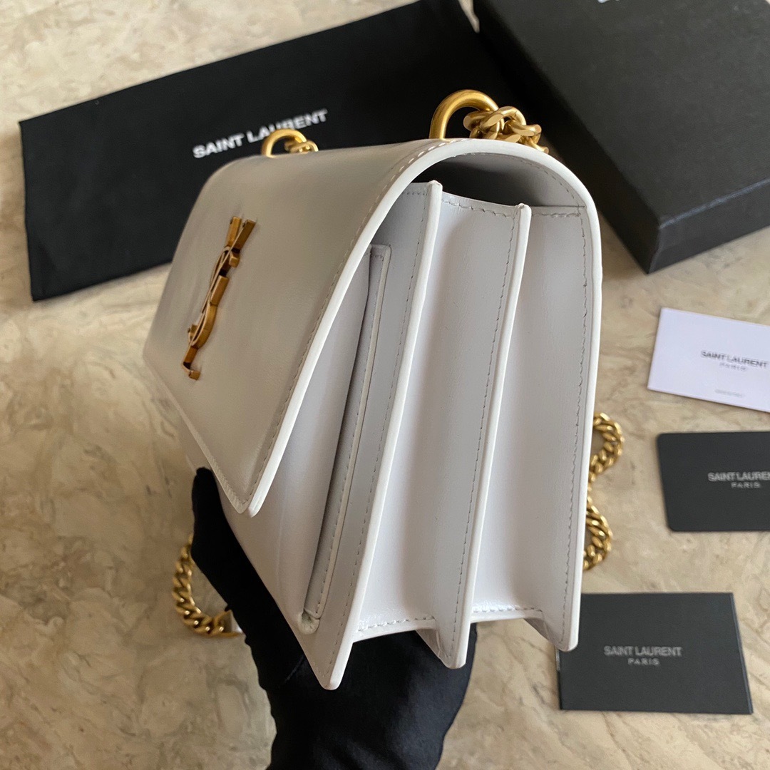 YSL SUNSET MEDIUM CHAIN BAG IN SMOOTH LEATHER