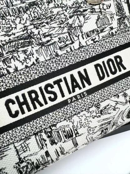 Christian Dior Medium Lady Dior Bag