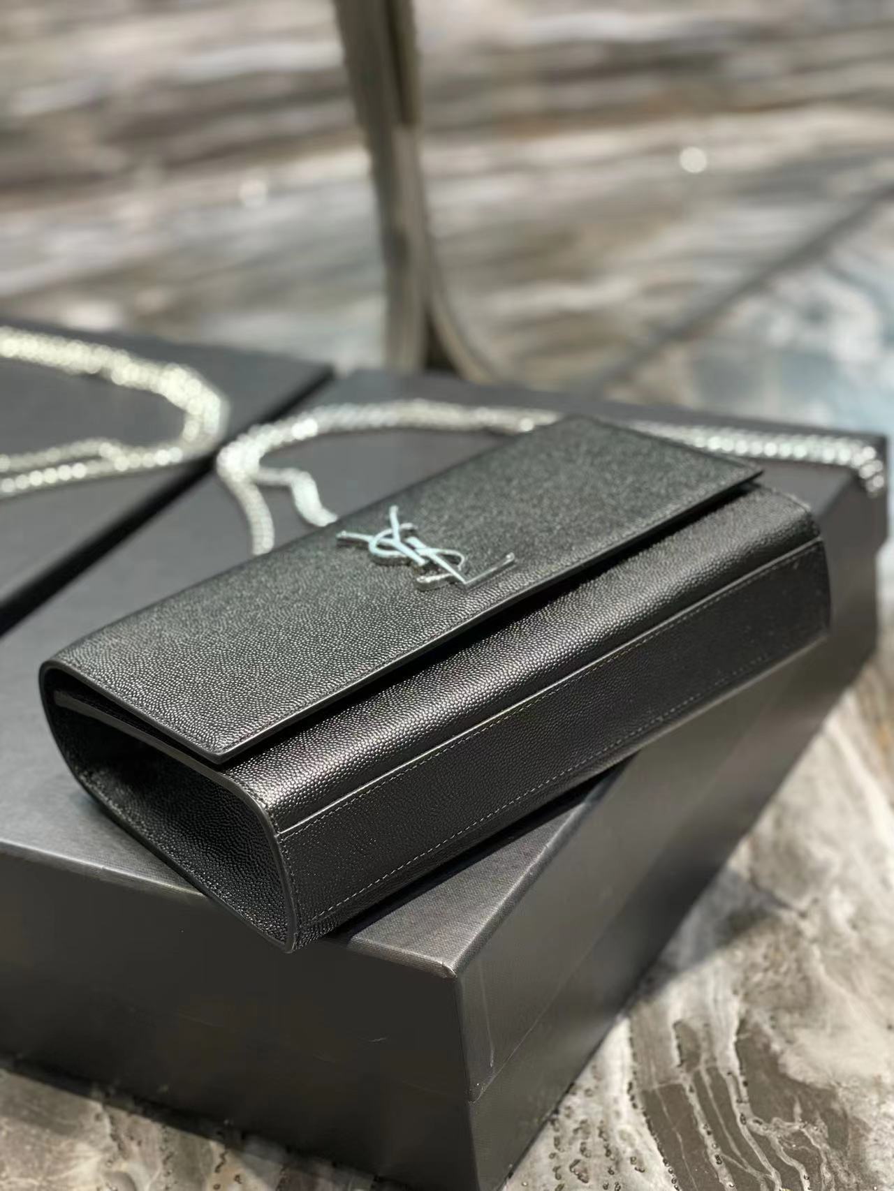 YSL KATE MEDIUM IN GRAIN DE POUDRE EMBOSSED LEATHER