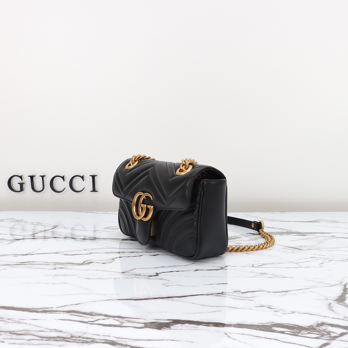 GG Marmont Small Shoulder Bag