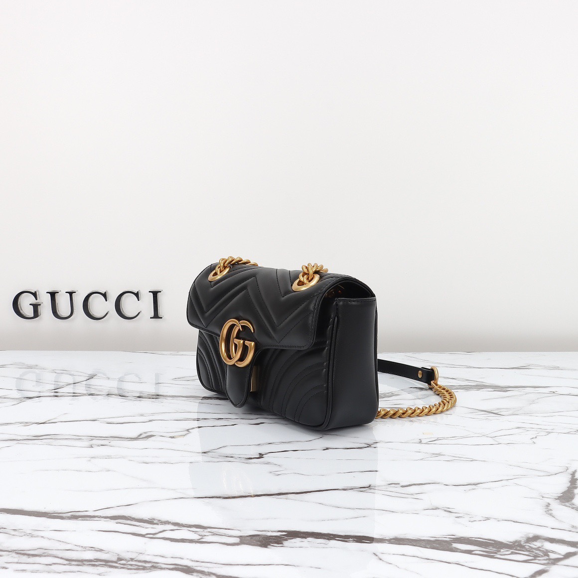GG Marmont Small Shoulder Bag