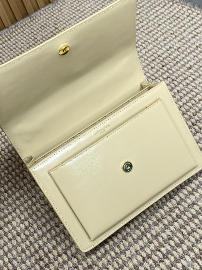 YSL SUNSET MEDIUM CHAIN BAG IN SMOOTH LEATHER