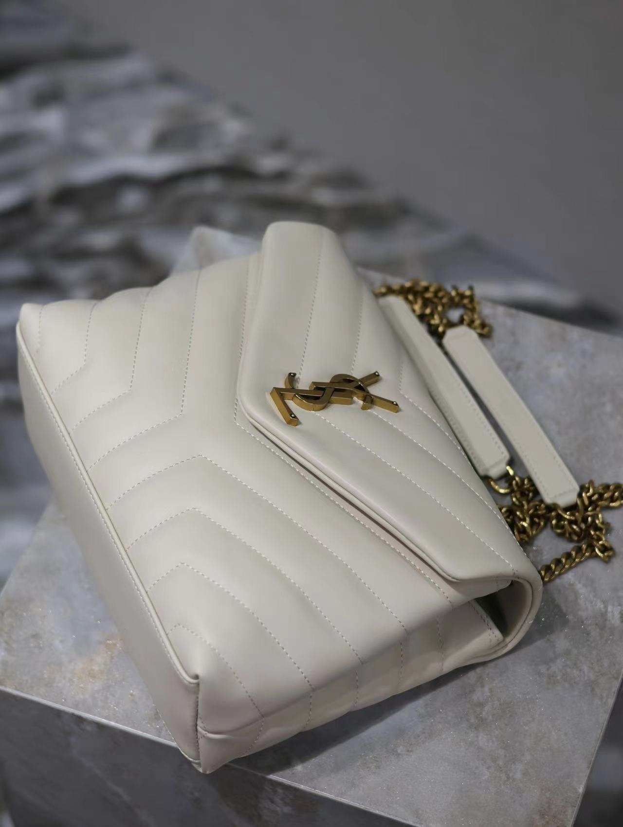 YSL LOULOU SMALL CHAIN BAG IN QUILTED "Y" LEATHER