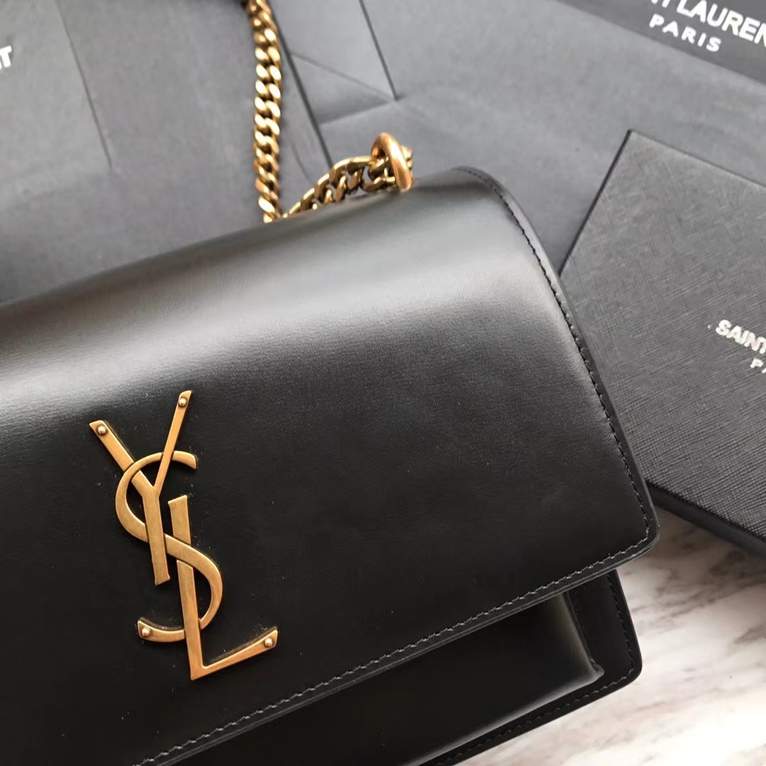 YSL SUNSET MEDIUM CHAIN BAG IN SMOOTH LEATHER